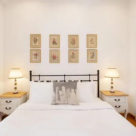 Lovely Flat W/terrace Few Steps From Spanish Steps * ローマ