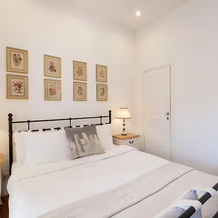 Lovely Flat W/terrace Few Steps From Spanish Steps アパート *