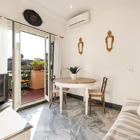 Lovely Flat W/terrace Few Steps From Spanish Steps アパート ローマ