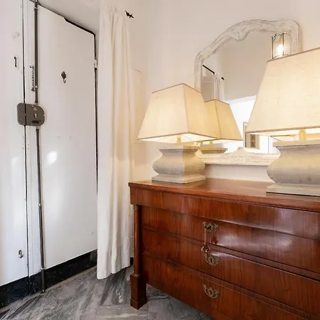 Lovely Flat W/terrace Few Steps From Spanish Steps